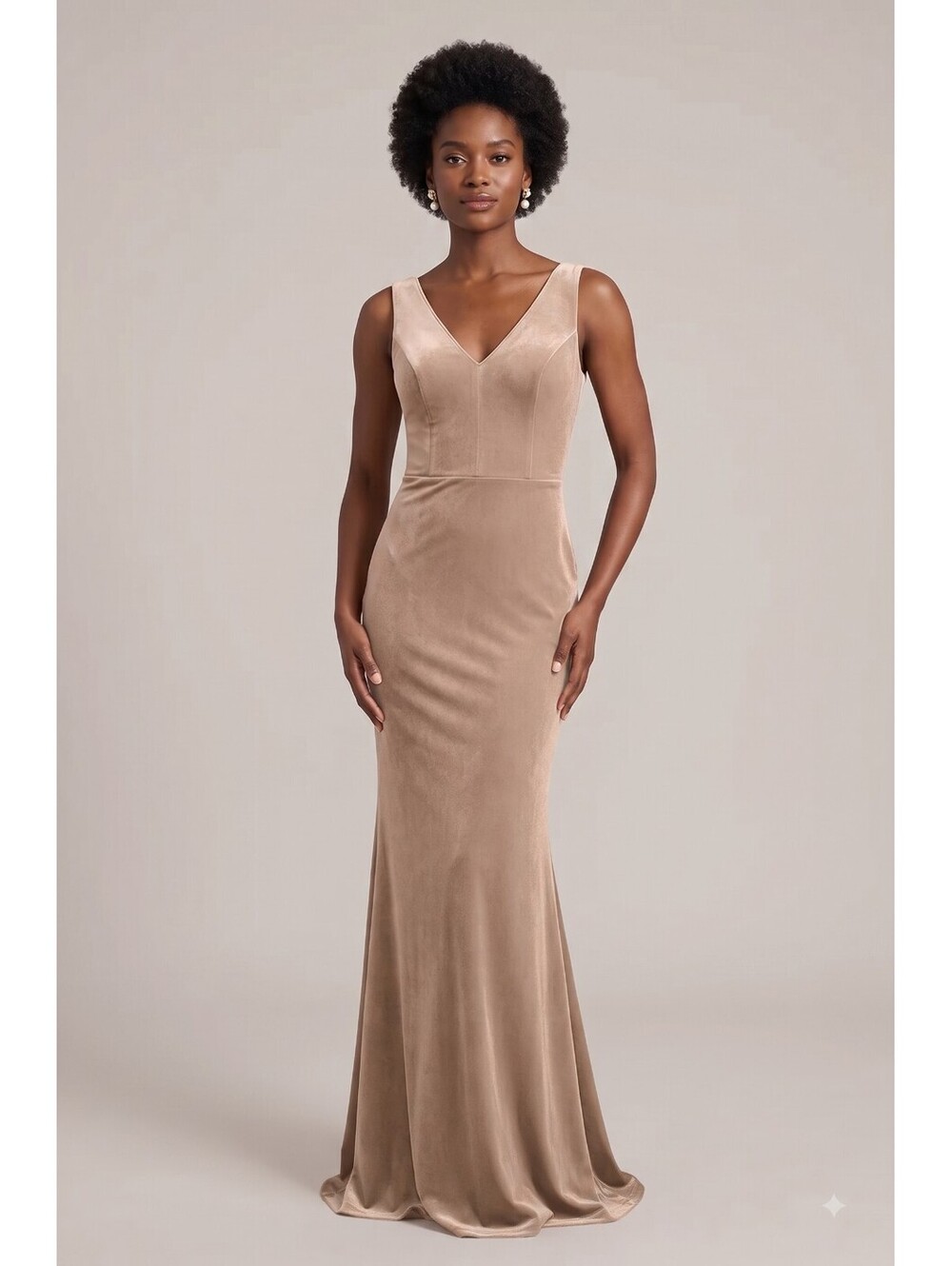 Revelry "Dakota" Velvet Formal Gown – Champagne (Size 2)